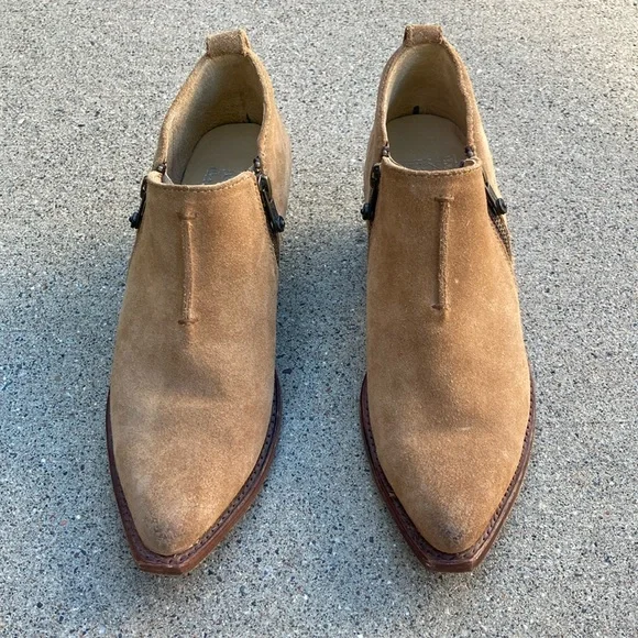 🐬 Frye Sacha Moto Shootie Tan Suede  Boot - Picture 2 of 15